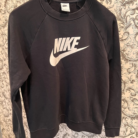 Nike Sportswear Club Fleece. black and white sweatshirt, size Medium - Picture 2 of 8